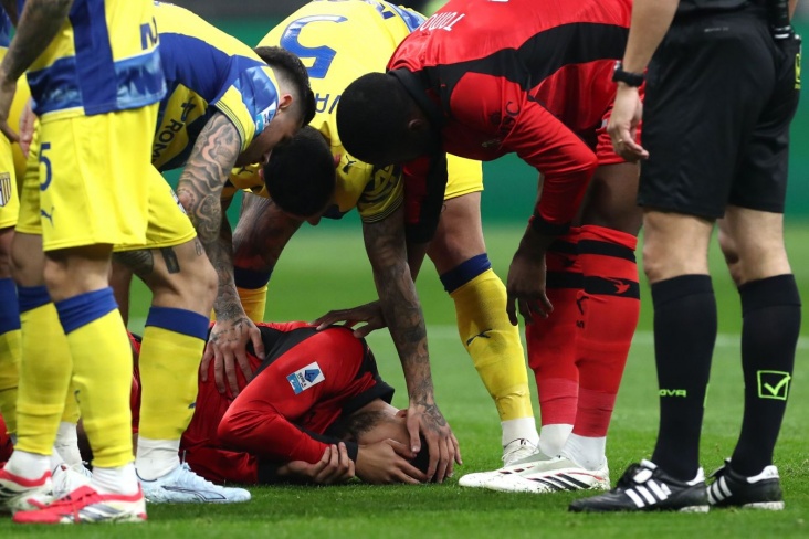 Yuzidan zarba olgan mashhur futbolchi uchun mavsum tugadi