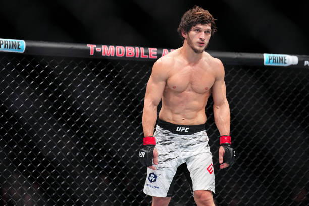 Movsar Evloev: Unstoppable Force in the Octagon