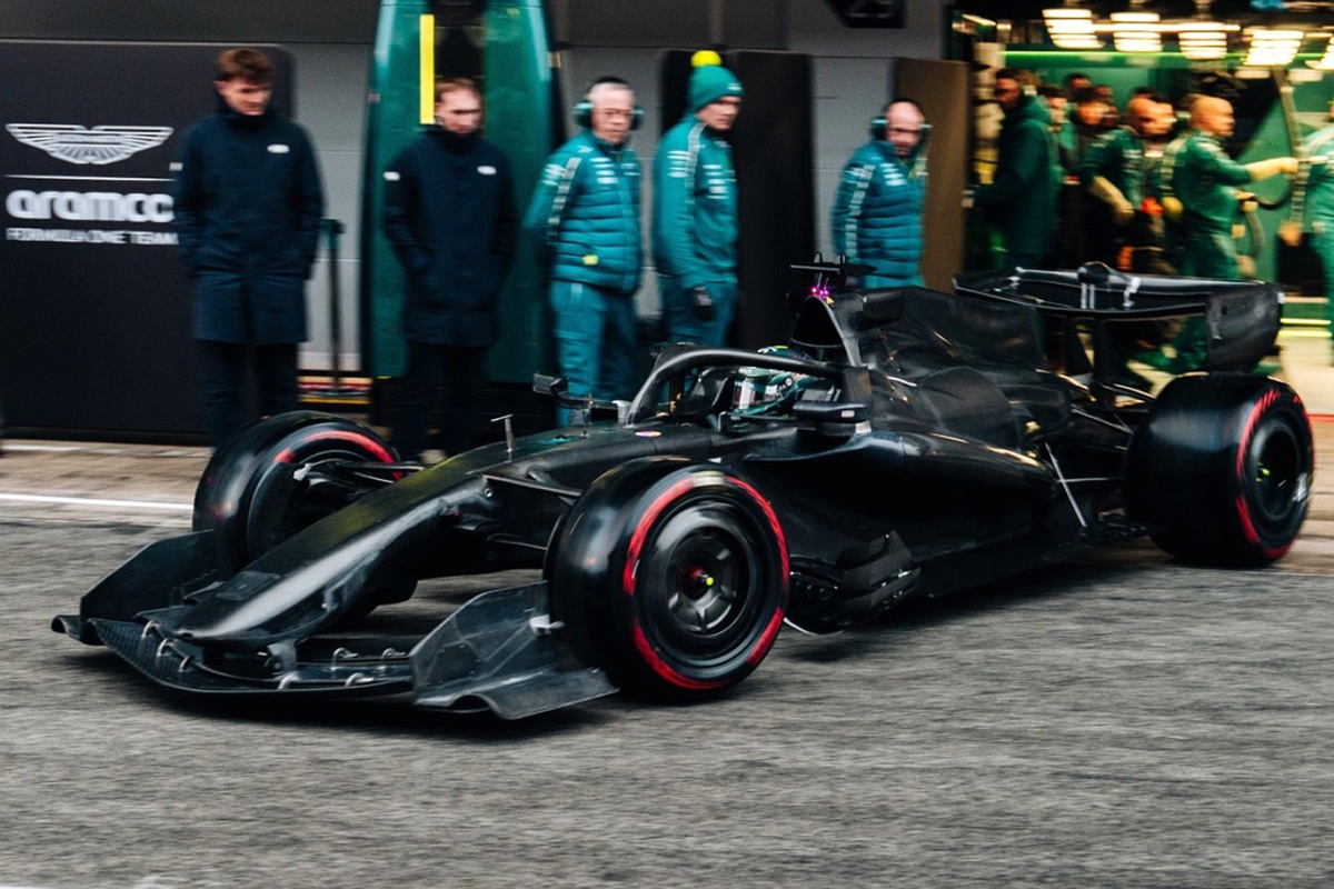 Adrian Newey: Aston Martin Barselona shahdoni uchun F1 mashinasini bo'yashga ulgurmadik