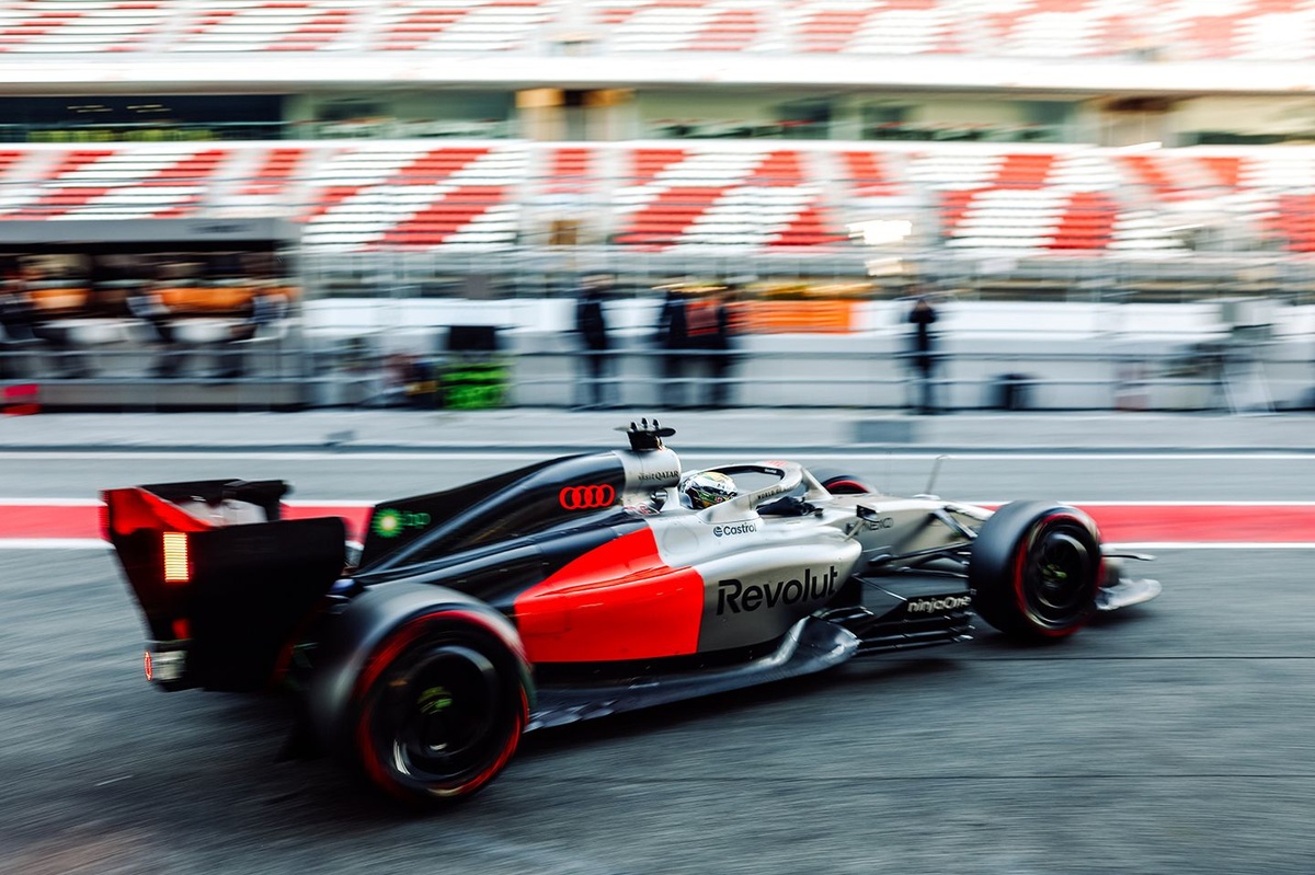 Audi F1 Faces 'Extremely Long' To-Do List After Barcelona Shakedown
