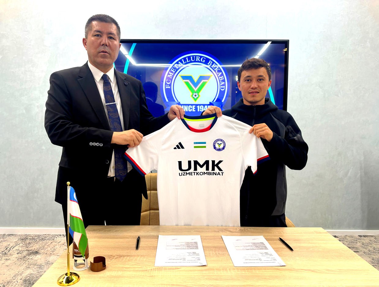 Metallurg sign Komil Tojidinov
