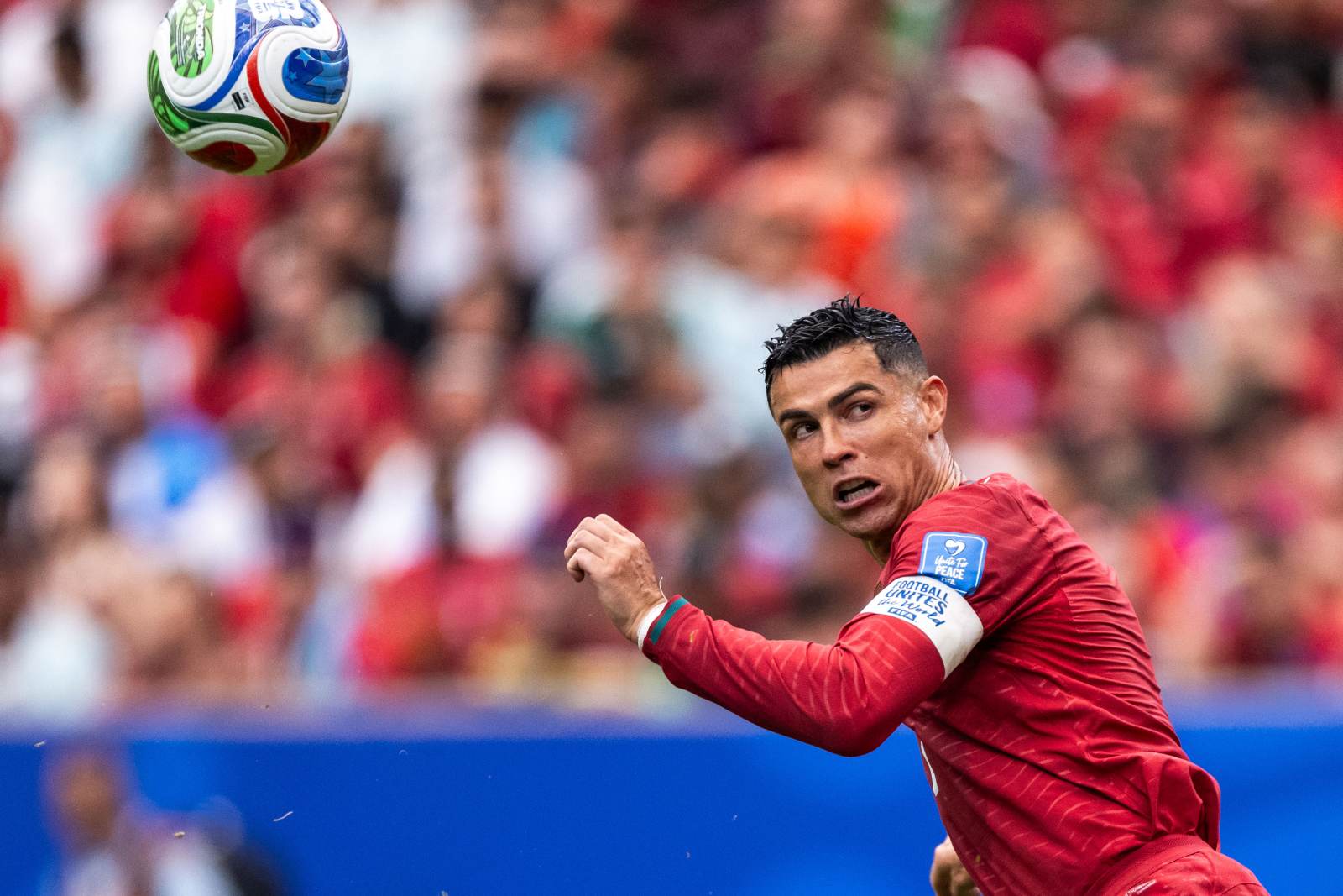 Zlatan Ibrahimovich Ronalduning O'zbekiston bilan o'yindan keyingi "qiligi"ni tushunmadi
