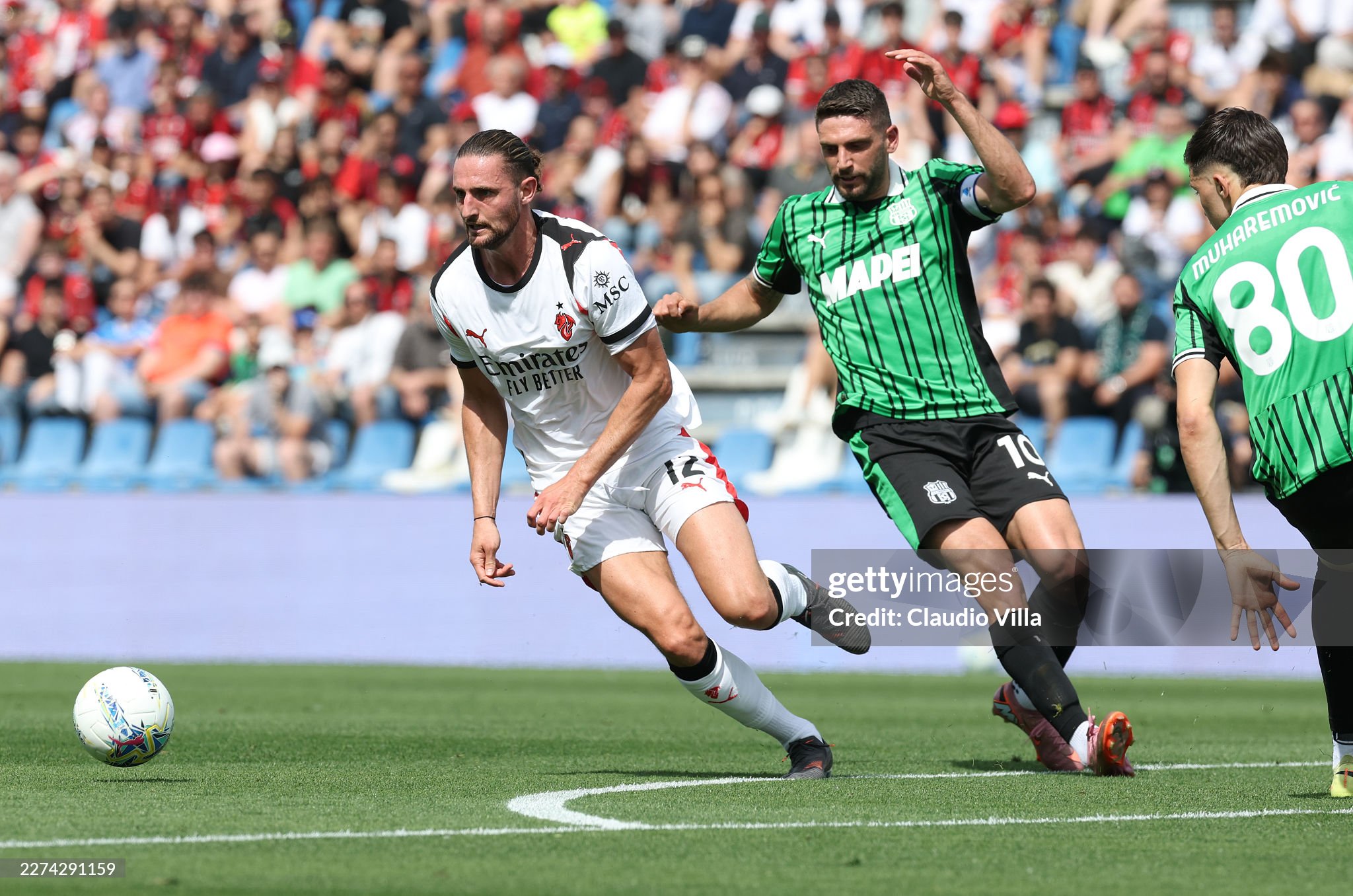 A Seriya: "Sassuolo" bir kishi kam bo'lib qolgan "Milan"ni mag'lub etdi