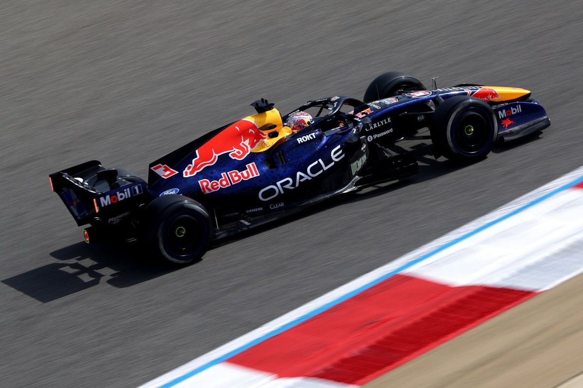 Toto Wolff: Red Bull Ford dvigateli Bahrayn testida F1 etaloni