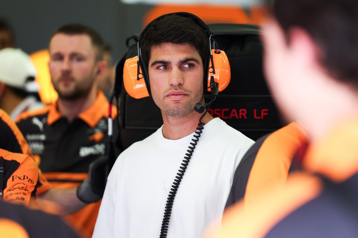 World number one tennis star Carlos Alcaraz joins F1 Bahrain testing