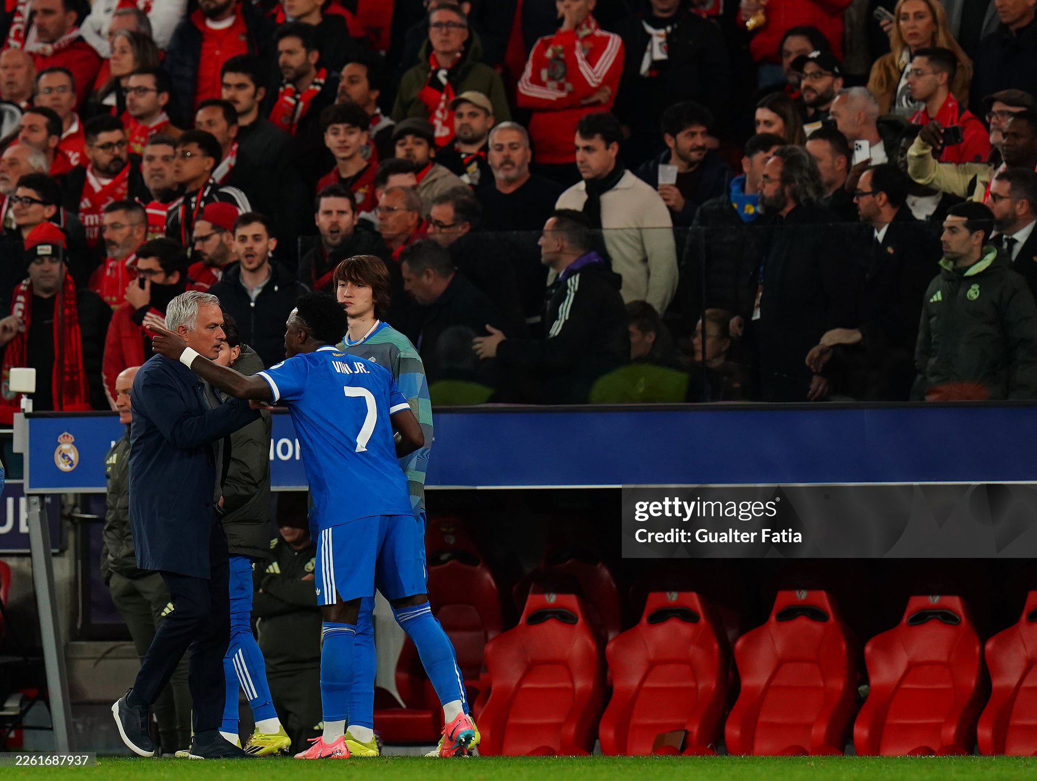Mourinho Vinicius Juniorga tanbeh berdi
