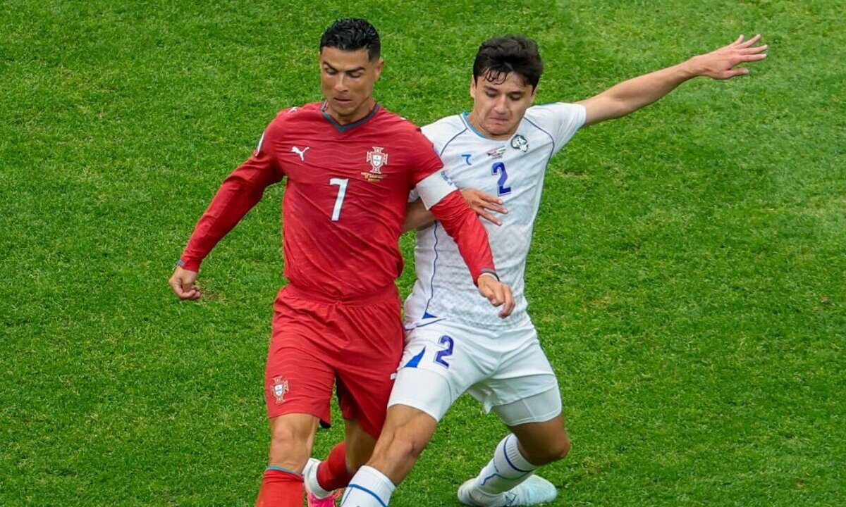 Husanov Ronaldu bilan nima haqida tortishganini aytdi
