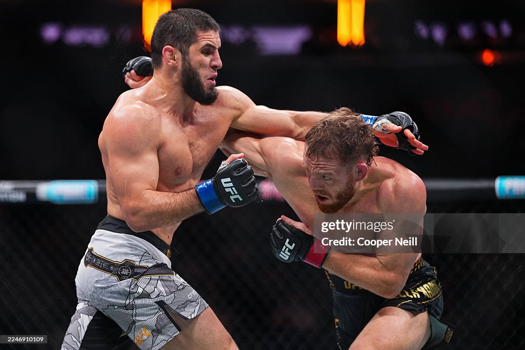 American UFC fighter on Islam Mahachev's striking technique